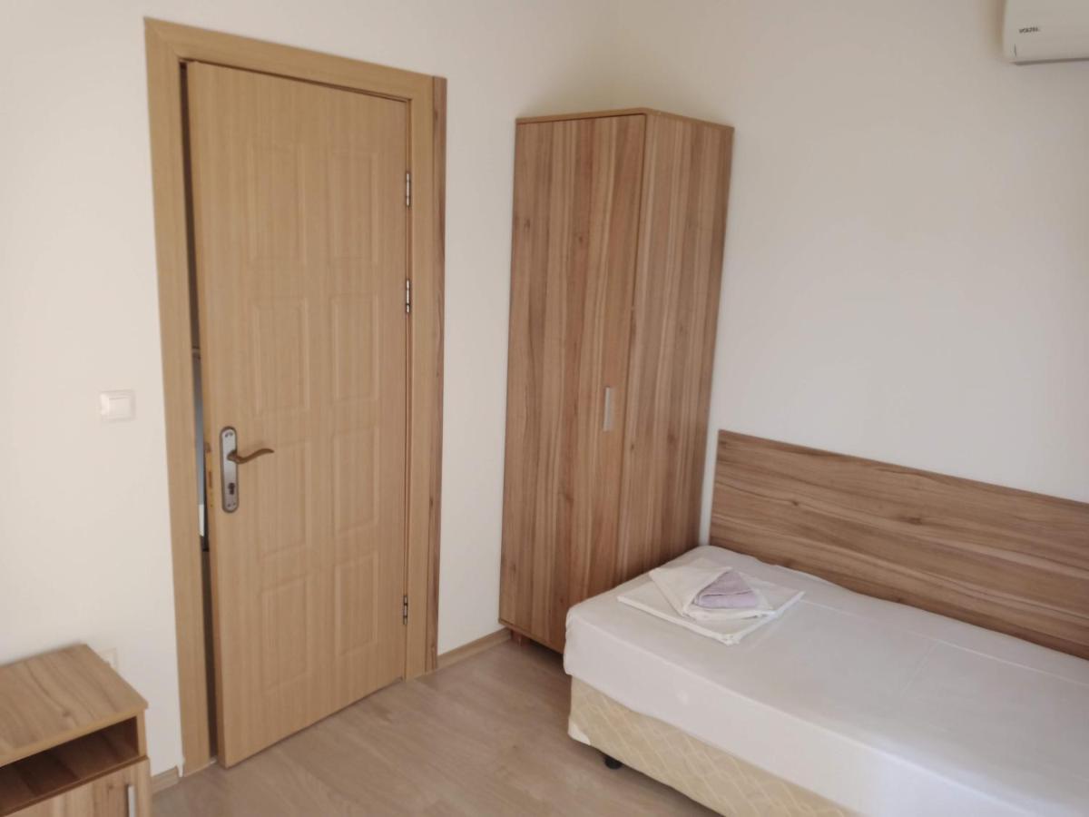Къмпинг Градина - Garden Beach Apartments ソゾポル エクステリア 写真