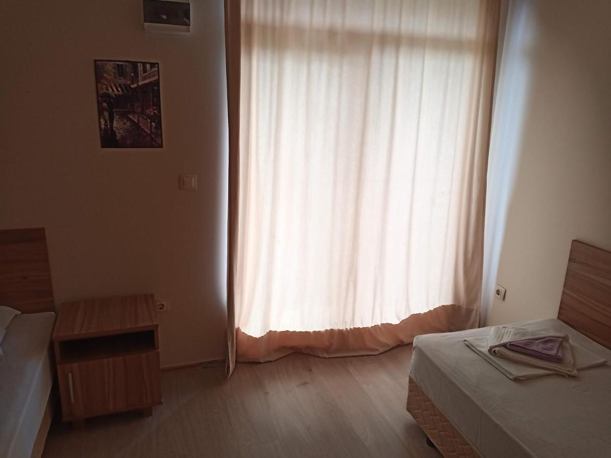 Къмпинг Градина - Garden Beach Apartments ソゾポル エクステリア 写真